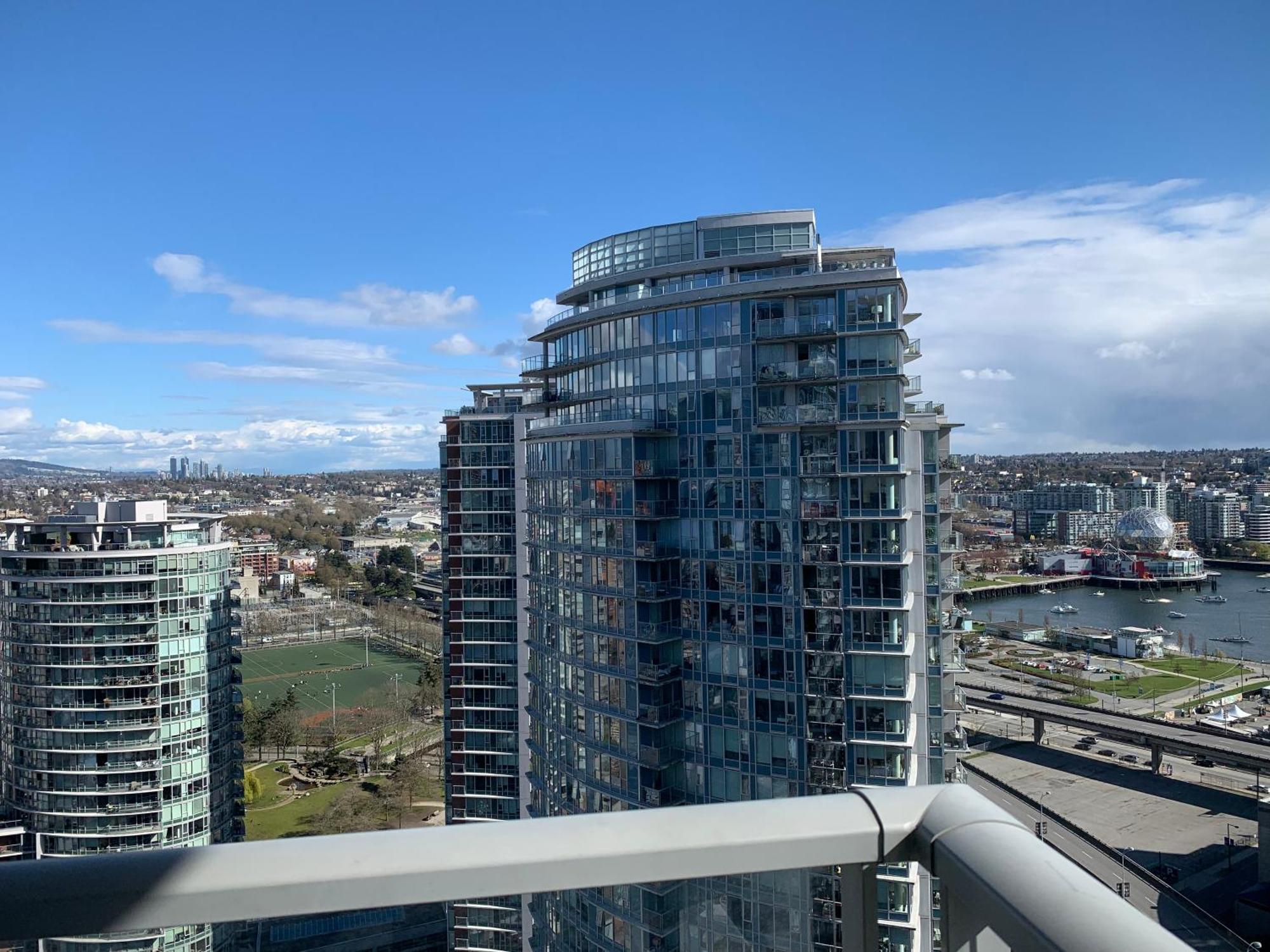 Downtown 3Br 2Ba Views Skytrain Free Parking Apartment Vancouver Exterior photo